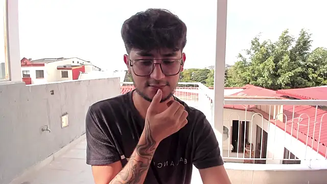Snapshot of Dante_Rushx chatting on June 17, 8:21 pm Dante Rushx online show from June 17, 8:21 pm