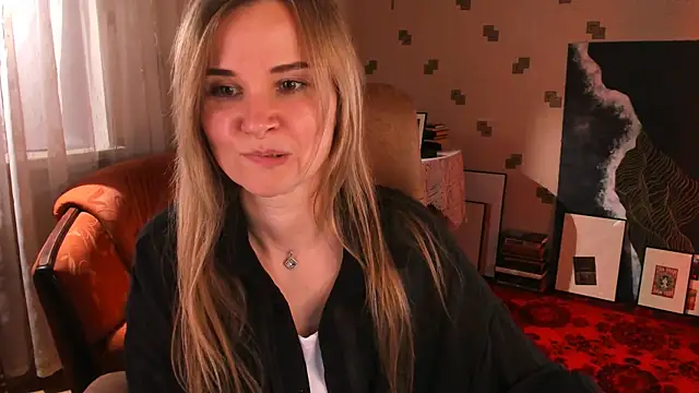 MiaSparkes online show from June 18, 9:14 am