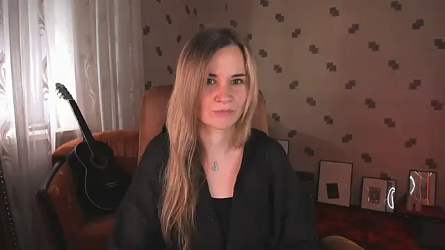MiaSparkes online show from June 26, 8:52 am