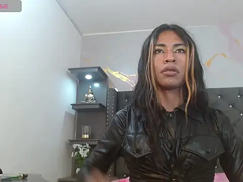 Snapshot of Naomisaenz01 chatting on May 30, 6:54 am Naomisaenz01 online show from May 30, 6:54 am