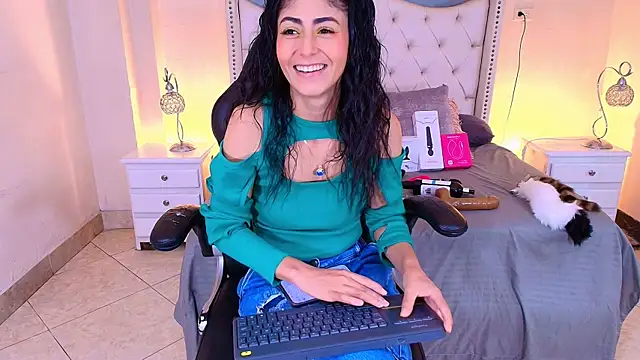 elizabeth santos1 online show from July 20, 9:28 pm