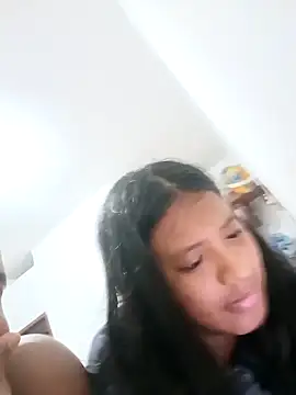 Snapshot of La_Perra12 chatting on April 16, 6:19 pm La Perra12 online show from April 16, 6:19 pm