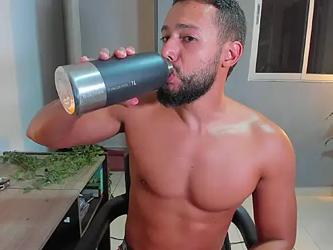 Snapshot of Juan_Calix chatting on April 14, 10:49 pm Juan Calix online show from April 14, 10:49 pm