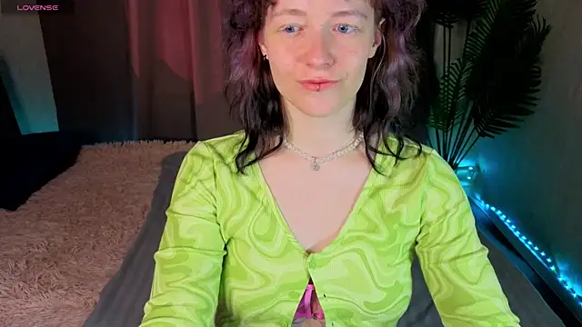 Snapshot of Ricki_Bloom chatting on April 28, 9:14 am Ricki Bloom online show from April 28, 9:14 am