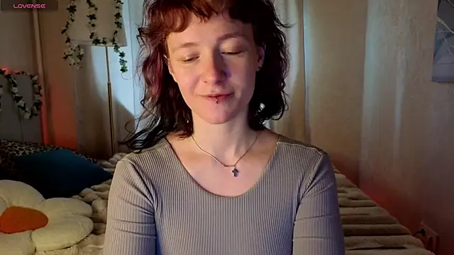Snapshot of Ricki_Bloom chatting on May 11, 9:26 am Ricki Bloom online show from May 11, 9:26 am