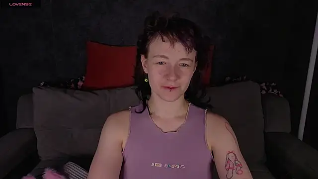 Snapshot of Ricki_Bloom chatting on June 13, 1:03 am Ricki Bloom online show from June 13, 1:03 am