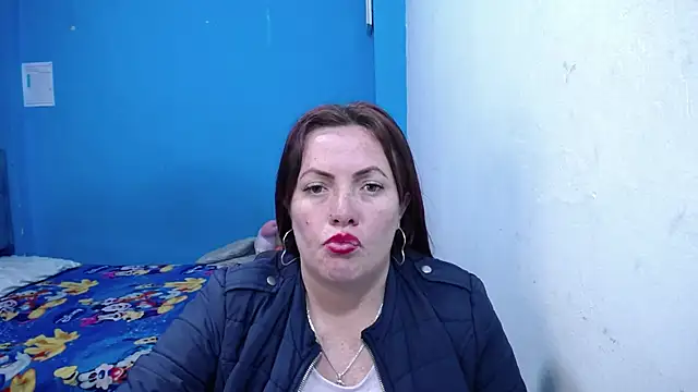carolinhe26 online show from July 14, 3:00 am