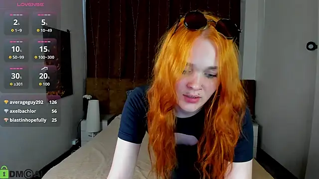 Snapshot of Emilly_Hiil chatting on July 7, 6:47 am Emilly Hiil online show from July 7, 6:47 am