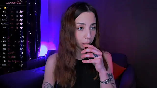 CharliGrace  online show from April 23, 9:08 am