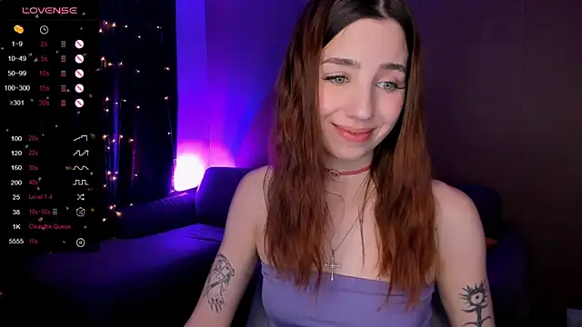 CharliGrace  online show from April 25, 1:41 pm