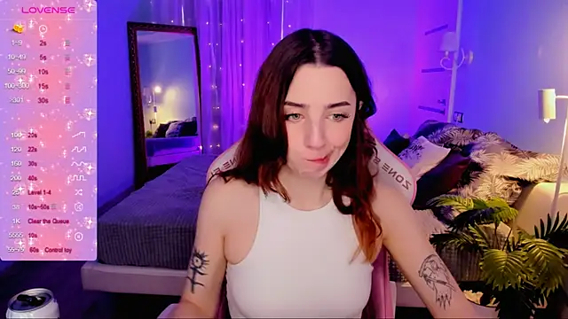 CharliGrace  online show from May 27, 8:11 am