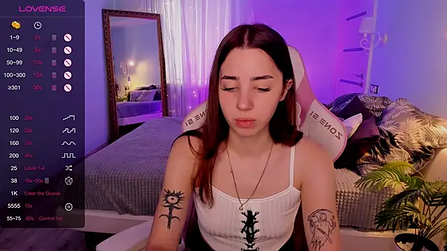 CharliGrace  online show from June 23, 9:07 am