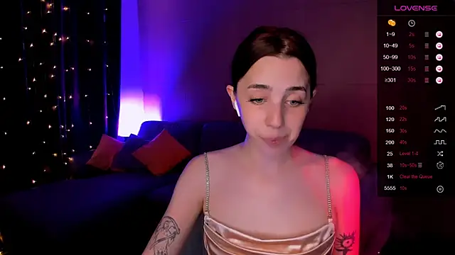 CharliGrace  online show from June 25, 8:19 am