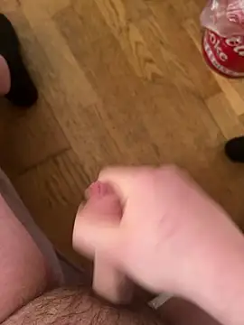 paullove69 online show from April 10, 10:42 am