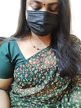 Stephaniee27 online show from July 3, 6:20 am