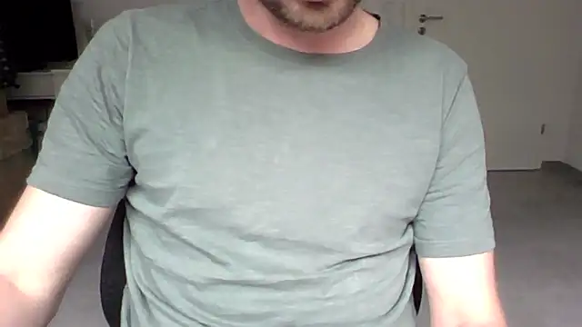 Snapshot of ForHerOnly_ chatting on April 10, 10:20 am ForHerOnly online show from April 10, 10:20 am