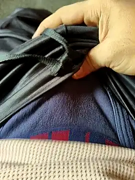 Snapshot of rahul2222 chatting on April 12, 5:34 am rahul2222 online show from April 12, 5:34 am