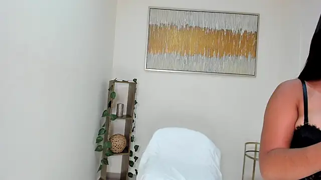 Snapshot of Mindy_Claker chatting on April 14, 8:37 pm Mindy Claker online show from April 14, 8:37 pm