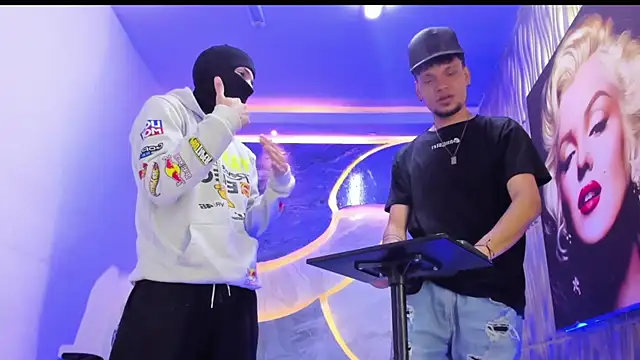 Iam steven  online show from April 24, 3:25 pm