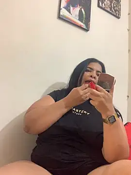 megan purpura online show from June 6, 7:40 pm