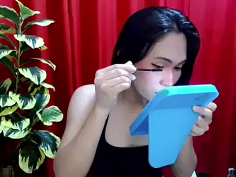 urcutie ellexxx online show from June 10, 5:39 am