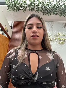 Kimmiebellarie online show from June 3, 2:33 pm