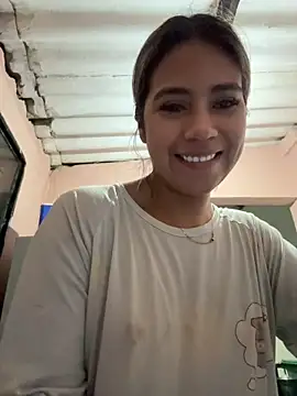 Kimmiebellarie online show from June 9, 1:06 am