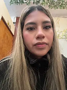 Kimmiebellarie online show from June 9, 1:12 pm