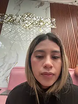 Kimmiebellarie online show from July 22, 12:30 pm