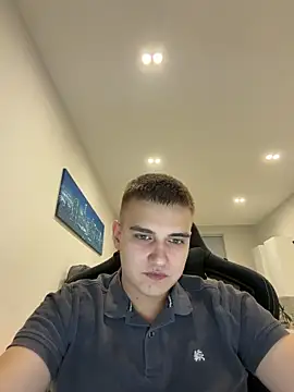 WARDEN w online show from April 20, 7:37 pm