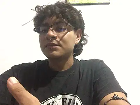 xhecho uzumaki online show from May 17, 4:21 am