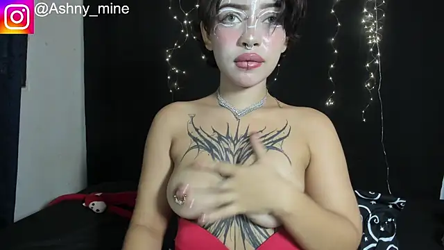 Ashnikko    online show from June 12, 12:48 pm