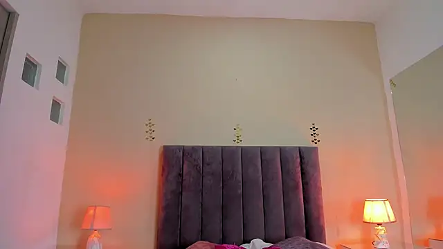 Snapshot of scarlet_pielcanela chatting on June 6, 8:13 pm scarlet pielcanela online show from June 6, 8:13 pm