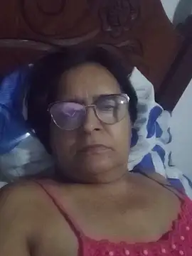 PienCanela online show from June 14, 4:03 am