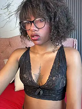 Snapshot of Morena-fire chatting on April 11, 7:18 pm Morena-fire online show from April 11, 7:18 pm