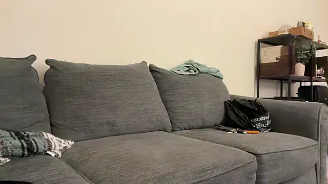 tinyterrors online show from April 16, 8:26 am