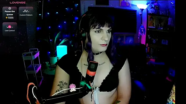 lobotomyprincess online show from June 7, 2:05 am