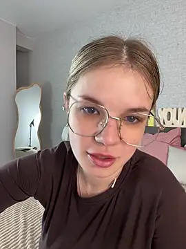 KimEvanss online show from May 31, 5:15 am