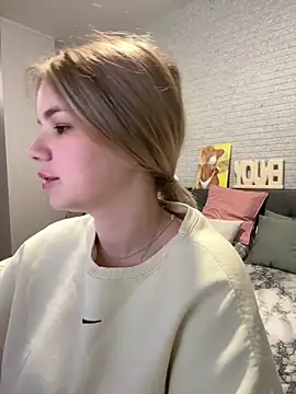 KimEvanss online show from June 4, 5:13 am