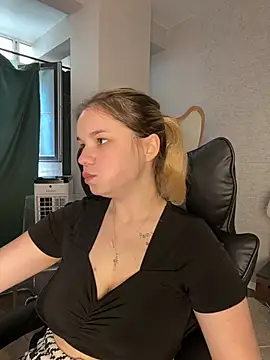 KimEvanss online show from July 23, 5:38 am