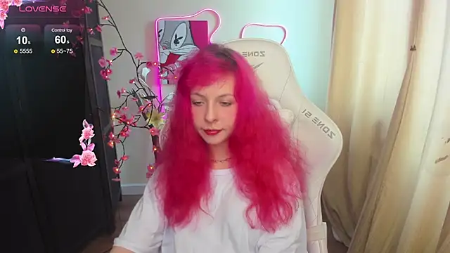 Snapshot of InfernoKitten chatting on April 14, 1:11 am InfernoKitten online show from April 14, 1:11 am