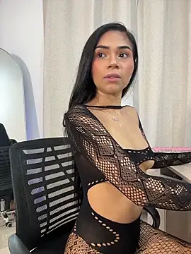 MauraGrayy online show from May 20, 11:00 pm