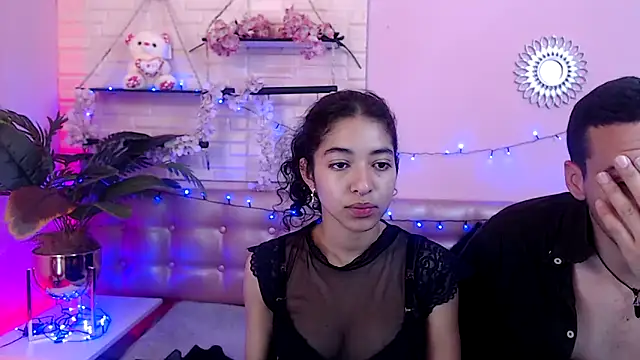 Aronandmoli69 online show from April 23, 12:29 pm