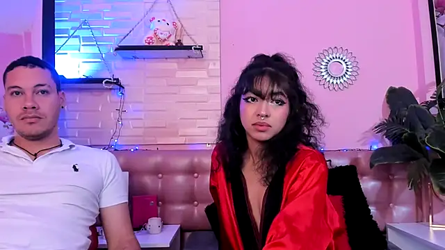 Aronandmoli69 online show from May 27, 11:35 pm