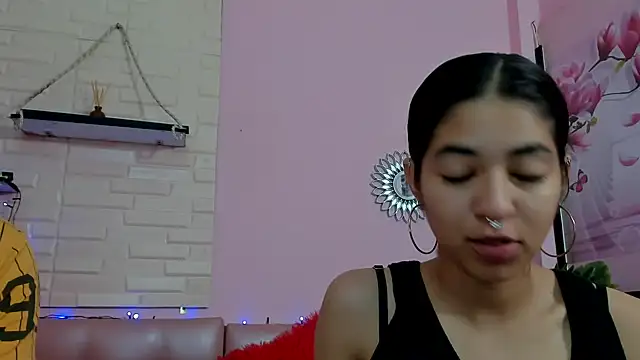 Aronandmoli69 online show from June 17, 12:50 pm