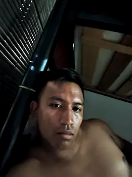 SnoozingThiamine online show from April 19, 6:54 pm