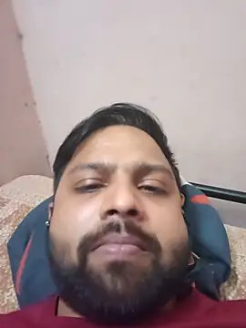 Snapshot of Arnav13579 chatting on May 19, 12:27 am Arnav13579 online show from May 19, 12:27 am