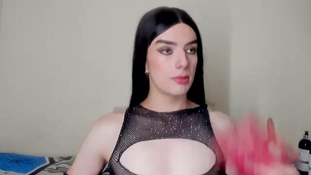 Snapshot of MelanyCollins_ chatting on July 7, 7:45 am MelanyCollins online show from July 7, 7:45 am