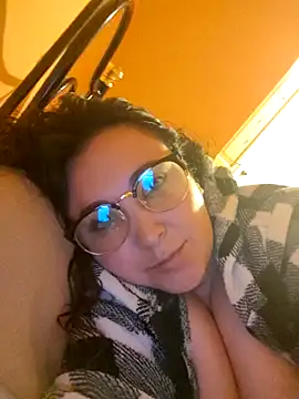 Snapshot of lunatikbb chatting on April 12, 4:39 am lunatikbb online show from April 12, 4:39 am