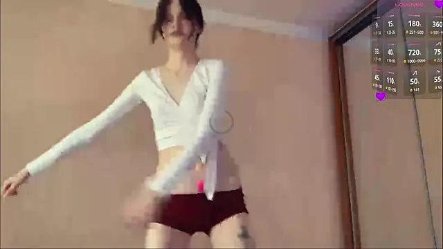 LaurenBlade online show from June 6, 8:08 am